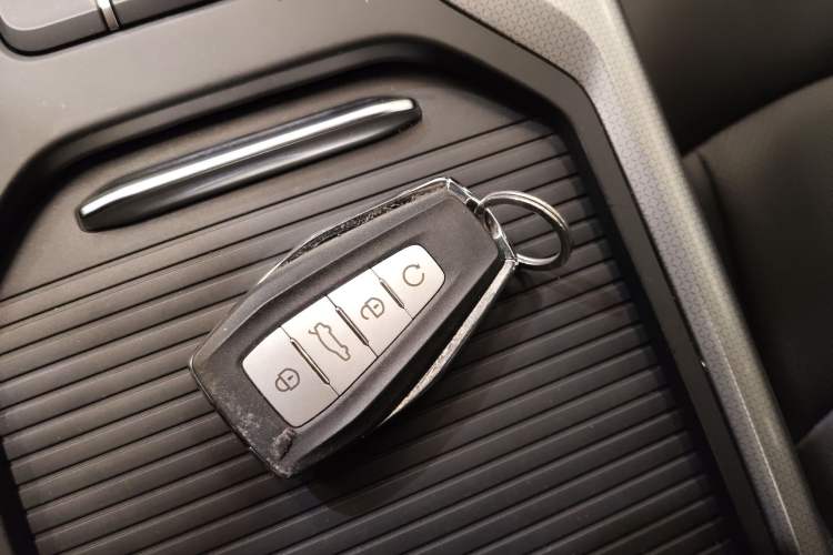 Used Geely Auto Haoyue 2020 1.8TD DCT Flagship 7-Seater Vehicle Key