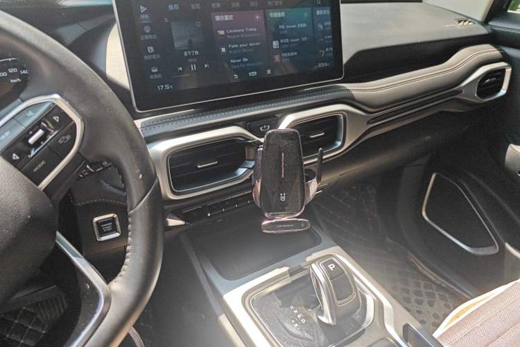 Used Geely Auto Haoyue 2020 1.8TD DCT Luxury 7-Seater Audio And AC Panel