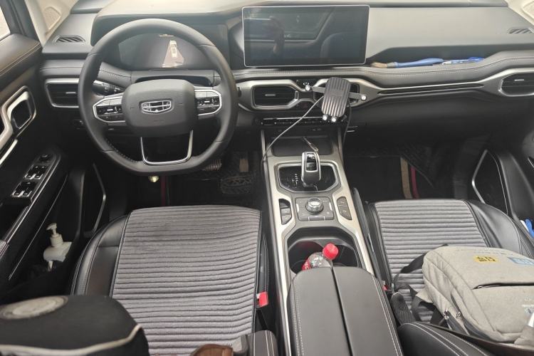 Used Geely Auto Haoyue 2020 1.8TD DCT Flagship 7-Seater Center Console