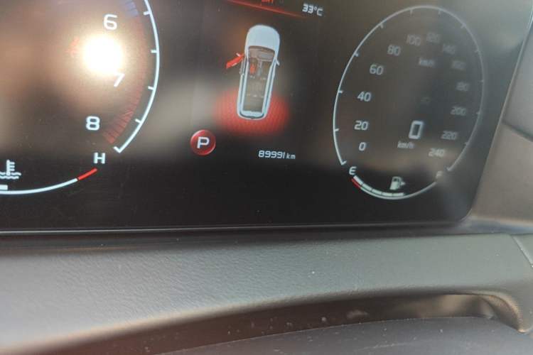 Used Geely Auto Haoyue 2020 1.8TD DCT Luxury 7-Seater Odometer Close Up