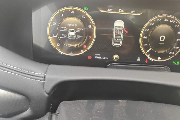 Used Geely Auto Haoyue 2020 1.8TD DCT Flagship 7-Seater Odometer Close Up