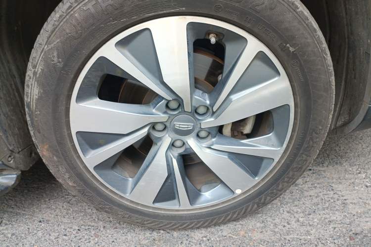 Used Geely Auto Haoyue 2020 1.8TD DCT Flagship 7-Seater Right Front Wheel Hub