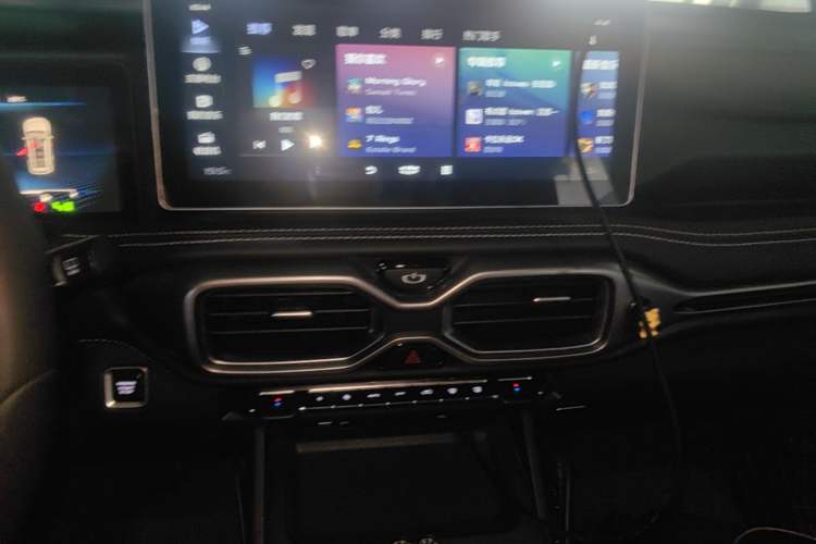 Used Geely Auto Haoyue 2020 1.8TD DCT Flagship 5-Seater Audio And AC Panel