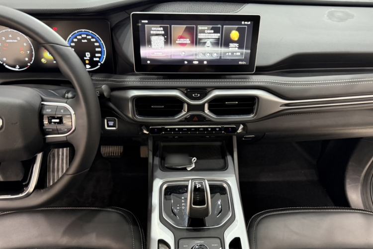 Used Geely Auto Haoyue 2020 1.8TD DCT Luxury 7-Seater Audio And AC Panel
