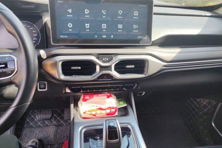 Used Geely Auto Haoyue 2020 1.8TD DCT Luxury 7-Seater Audio And AC Panel