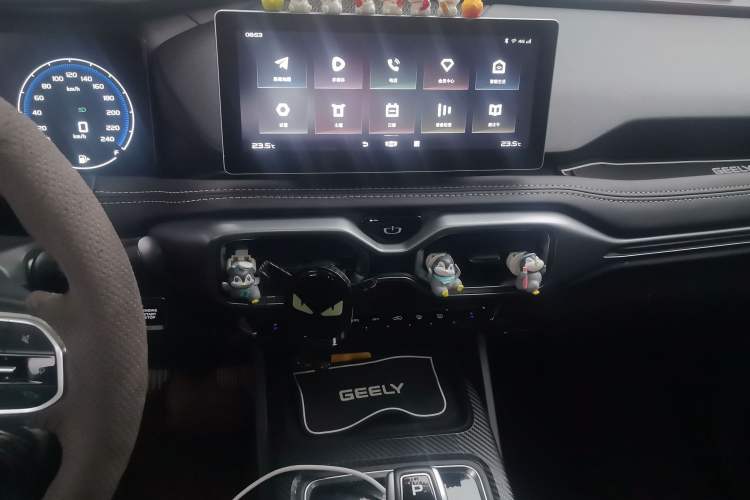 Used Geely Auto Haoyue 2020 1.8TD DCT Luxury 7-Seater Audio And AC Panel