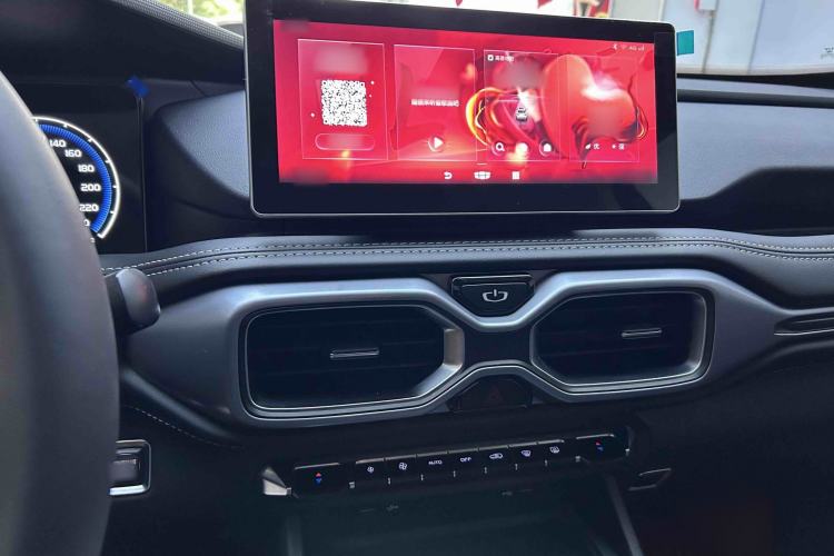 Used Geely Auto Haoyue 2020 1.8TD DCT Luxury 7-Seater Audio And AC Panel