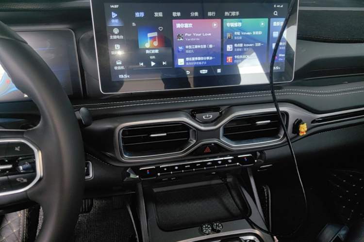 Used Geely Auto Haoyue 2020 1.8TD DCT Flagship 5-Seater Audio And AC Panel