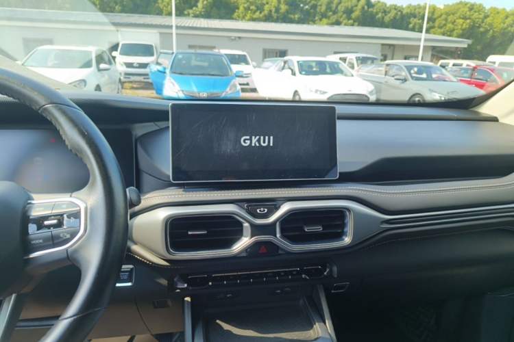 Used Geely Auto Haoyue 2020 1.8TD DCT Luxury Model 5 Seats Audio And AC Panel