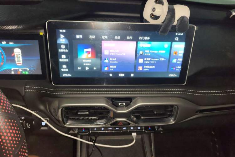 Used Geely Auto Haoyue 2020 1.8TD DCT Flagship 7-Seater Audio And AC Panel