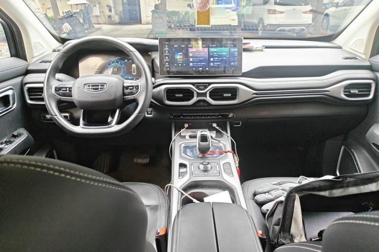 Used Geely Auto Haoyue 2020 1.8TD DCT Flagship 7-Seater Center Console