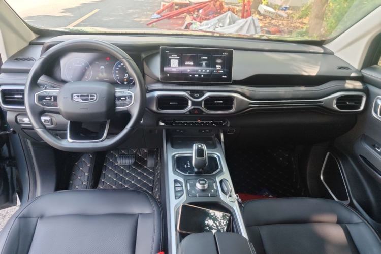 Used Geely Auto Haoyue 2020 1.8TD DCT Luxury Model 5 Seats Center Console