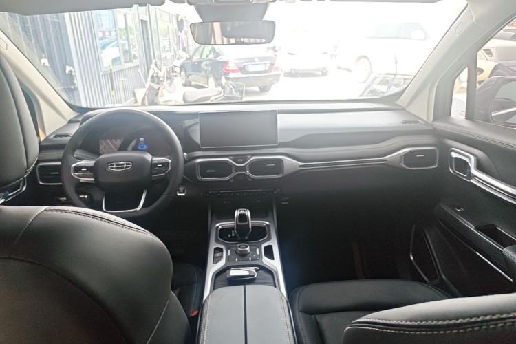 Used Geely Auto Haoyue 2020 1.8TD DCT Luxury Model 5 Seats Center Console