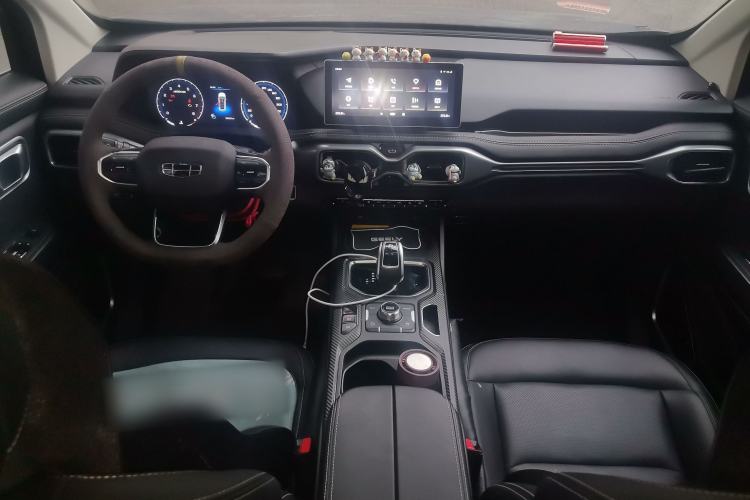 Used Geely Auto Haoyue 2020 1.8TD DCT Luxury 7-Seater Center Console
