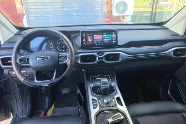 Used Geely Auto Haoyue 2020 1.8TD DCT Luxury Model 5 Seats Center Console