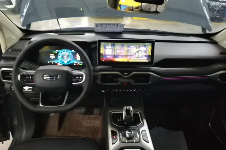 Used Geely Auto Haoyue 2020 1.8TD DCT Flagship 5-Seater Center Console