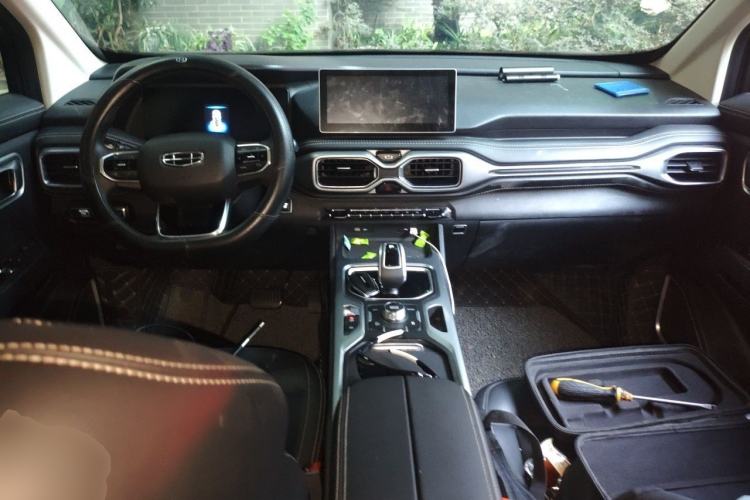 Used Geely Auto Haoyue 2020 1.8TD DCT Luxury 7-Seater Center Console