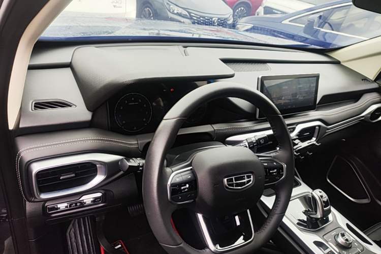 Used Geely Auto Haoyue 2020 1.8TD DCT Luxury 7-Seater Center Console