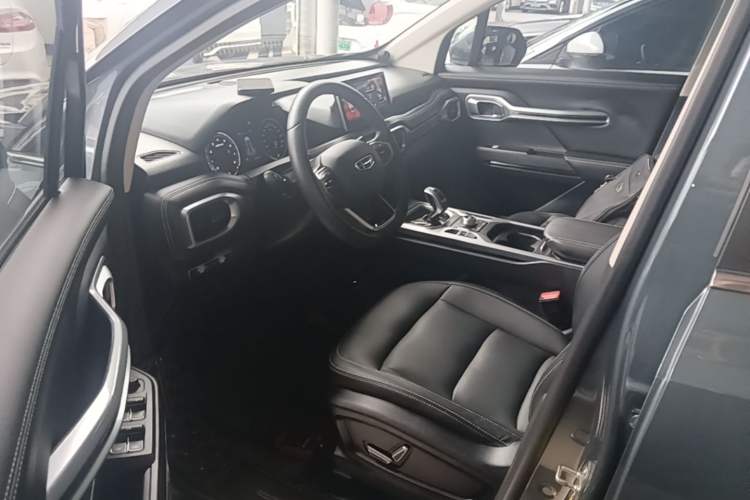 Used Geely Auto Haoyue 2020 1.8TD DCT Luxury 7-Seater Driver Seat