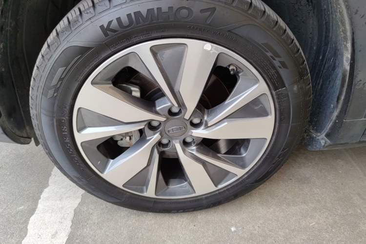Used Geely Auto Haoyue 2020 1.8TD DCT Luxury Model 5 Seats Exterior 4