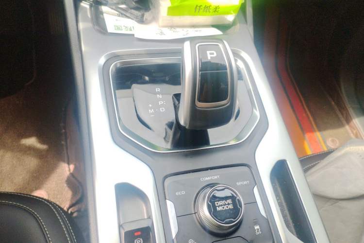 Used Geely Auto Haoyue 2020 1.8TD DCT Luxury 7-Seater Gear Lever