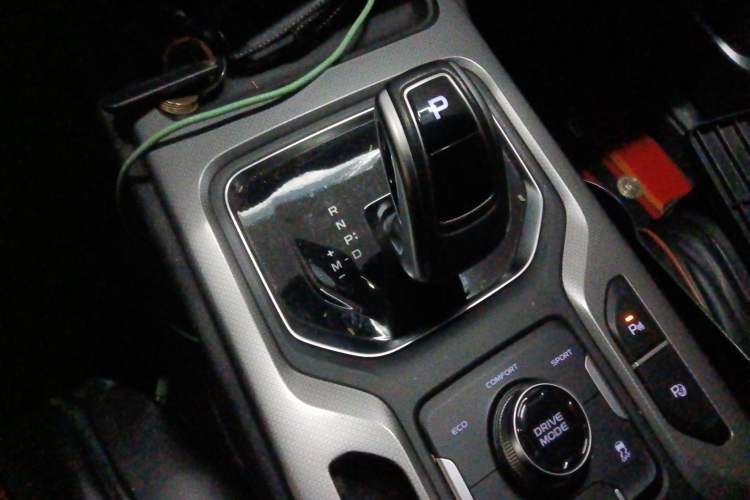 Used Geely Auto Haoyue 2020 1.8TD DCT Flagship 5-Seater Gear Lever