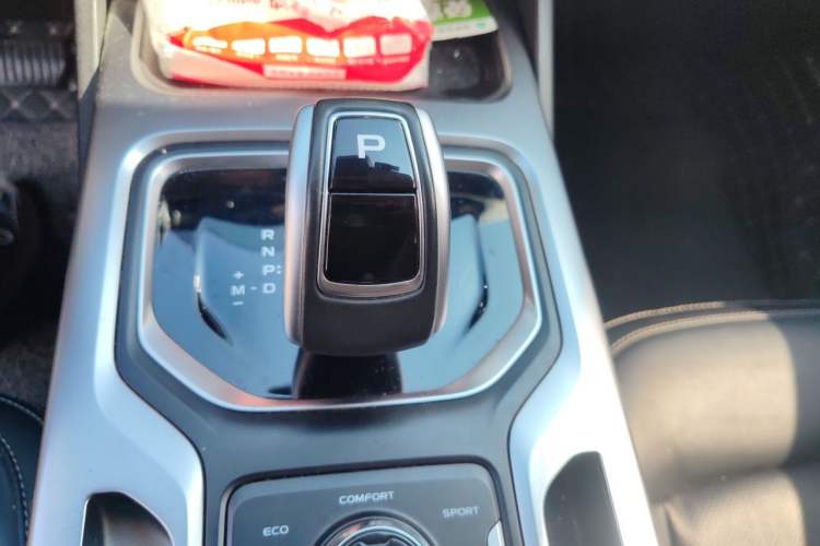 Used Geely Auto Haoyue 2020 1.8TD DCT Luxury 7-Seater Gear Lever
