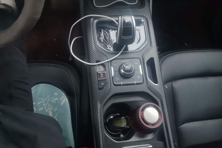 Used Geely Auto Haoyue 2020 1.8TD DCT Luxury 7-Seater Gear Lever