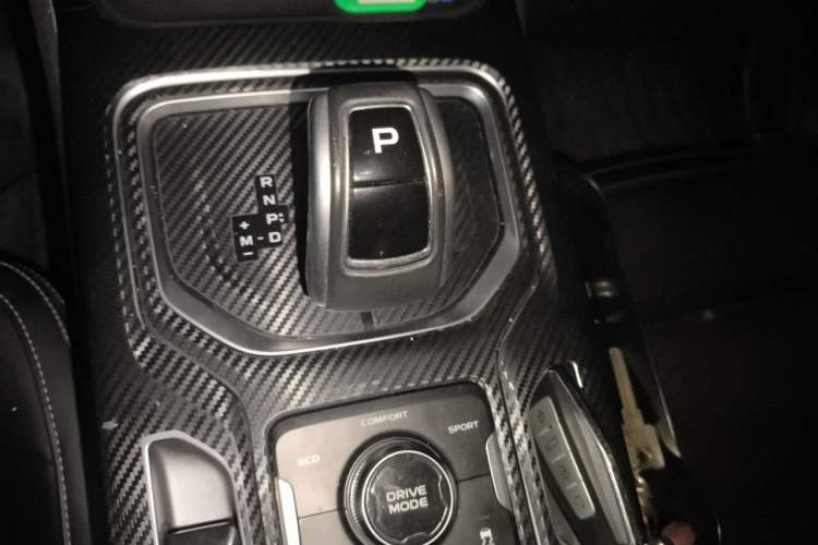 Used Geely Auto Haoyue 2020 1.8TD DCT Luxury 7-Seater Gear Lever