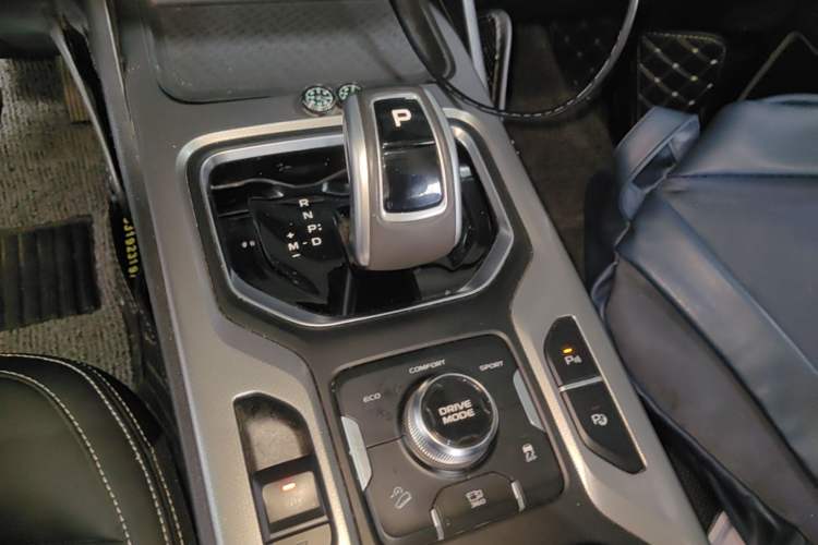 Used Geely Auto Haoyue 2020 1.8TD DCT Flagship 5-Seater Gear Lever