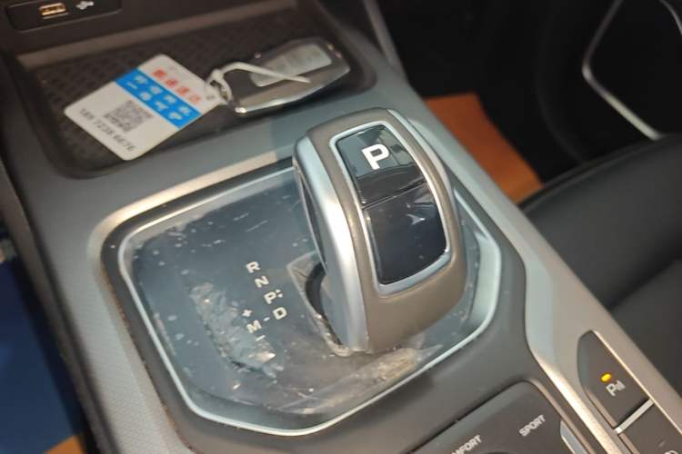 Used Geely Auto Haoyue 2020 1.8TD DCT Flagship 5-Seater Gear Lever