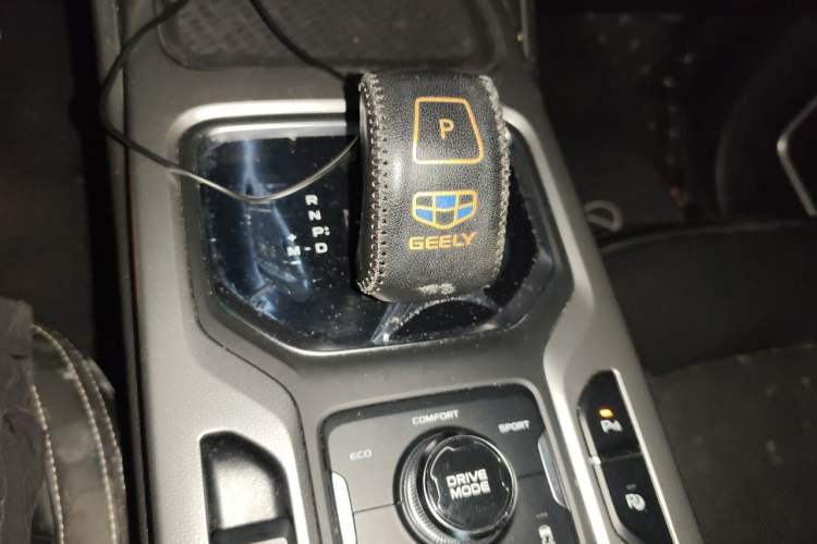 Used Geely Auto Haoyue 2020 1.8TD DCT Flagship 7-Seater Gear Lever