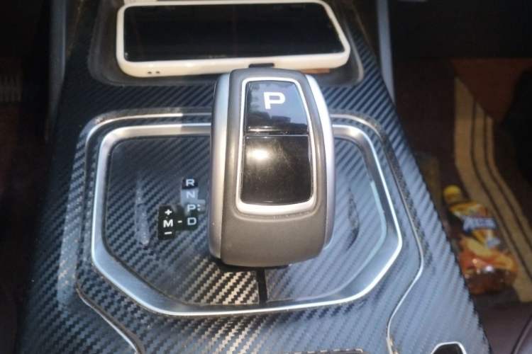 Used Geely Auto Haoyue 2020 1.8TD DCT Luxury 7-Seater Gear Lever