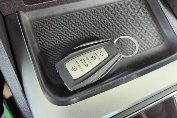 Used Geely Auto Haoyue 2020 1.8TD DCT Luxury 7-Seater Interior 1