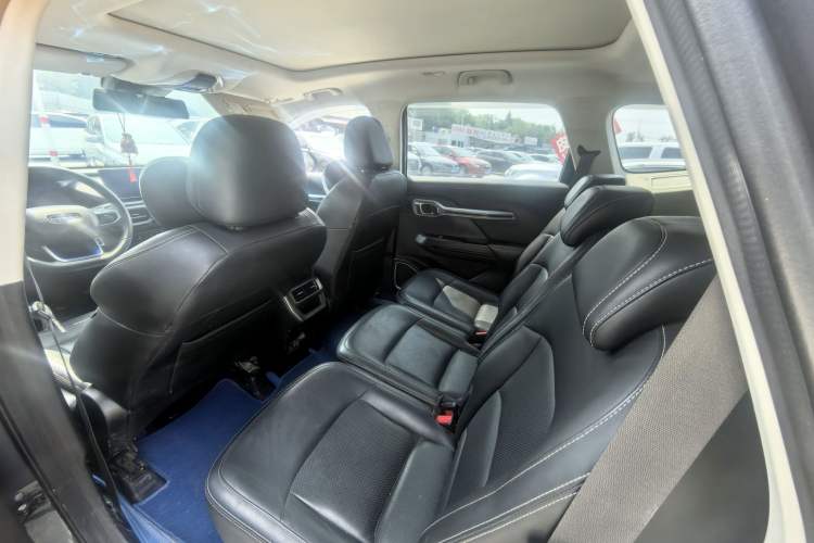 Used Geely Auto Haoyue 2020 1.8TD DCT Luxury 7-Seater Interior 2