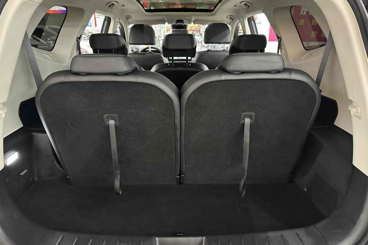 Used Geely Auto Haoyue 2020 1.8TD DCT Flagship 7-Seater Interior 3