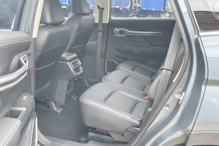 Used Geely Auto Haoyue 2020 1.8TD DCT Luxury 7-Seater Interior 3