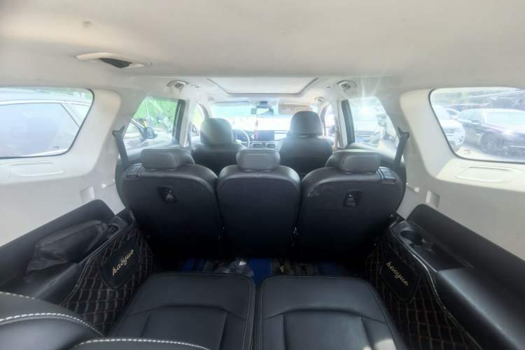 Used Geely Auto Haoyue 2020 1.8TD DCT Luxury 7-Seater Interior 4