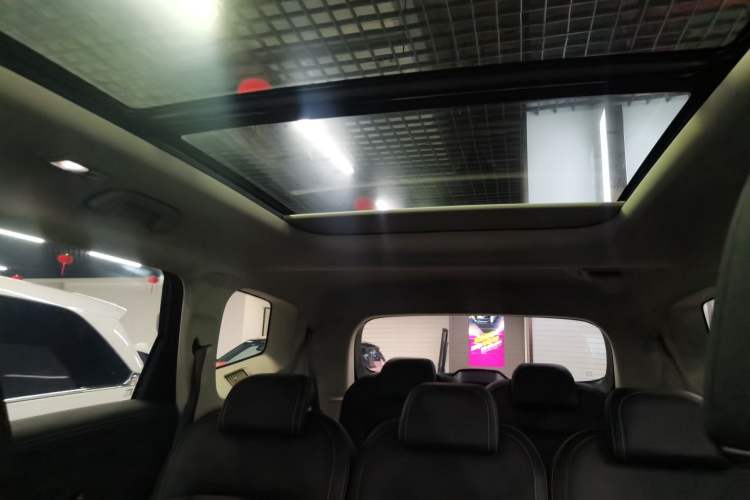 Used Geely Auto Haoyue 2020 1.8TD DCT Flagship 7-Seater Interior 4