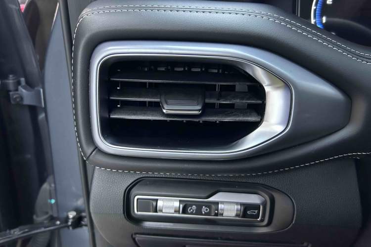 Used Geely Auto Haoyue 2020 1.8TD DCT Luxury 7-Seater Interior 7