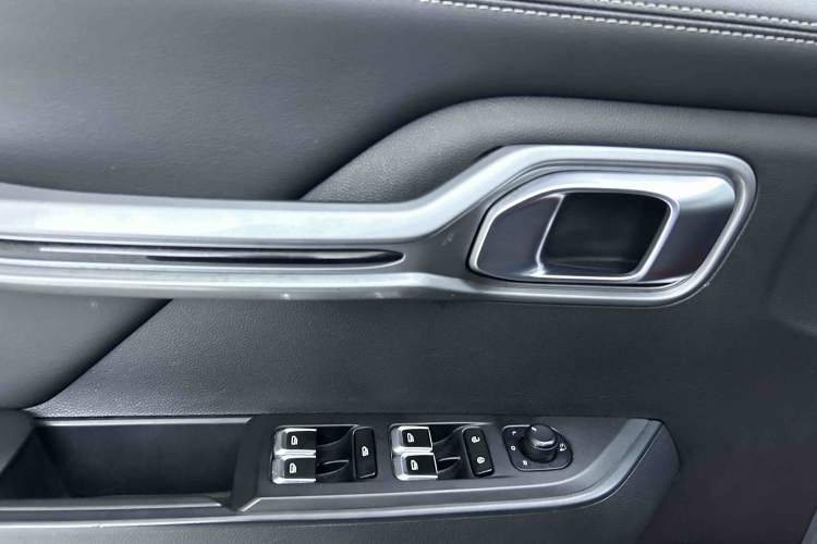 Used Geely Auto Haoyue 2020 1.8TD DCT Luxury 7-Seater Interior 8
