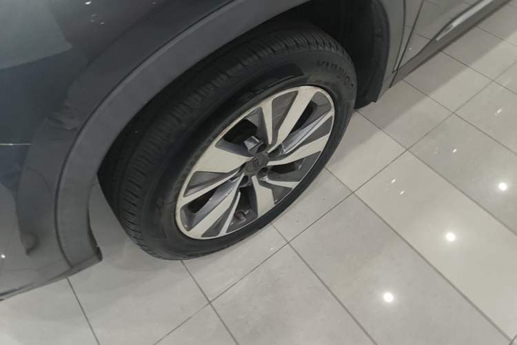 Used Geely Auto Haoyue 2020 1.8TD DCT Luxury 7-Seater Left Front Wheel Hub