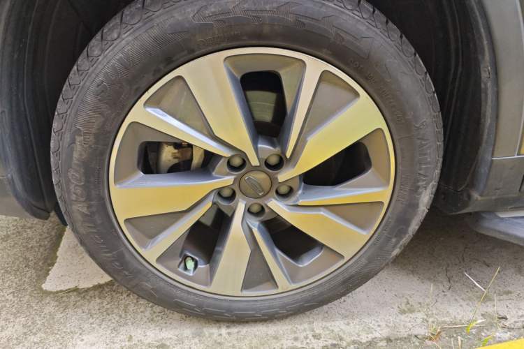 Used Geely Auto Haoyue 2020 1.8TD DCT Luxury 7-Seater Left Front Wheel Hub