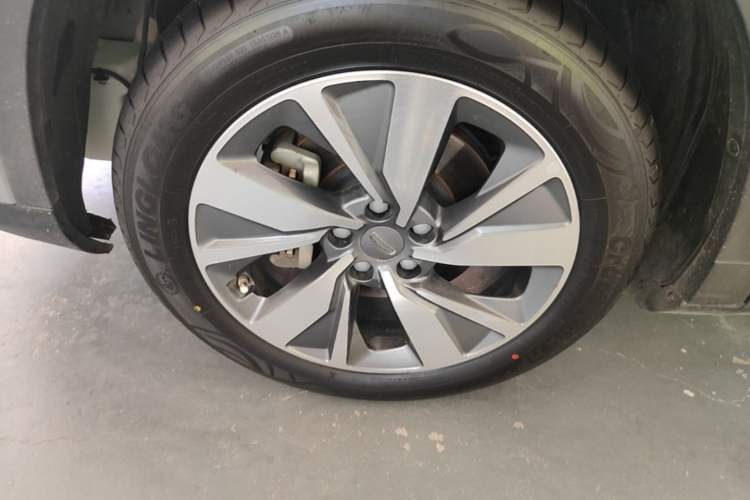 Used Geely Auto Haoyue 2020 1.8TD DCT Flagship 5-Seater Left Front Wheel Hub