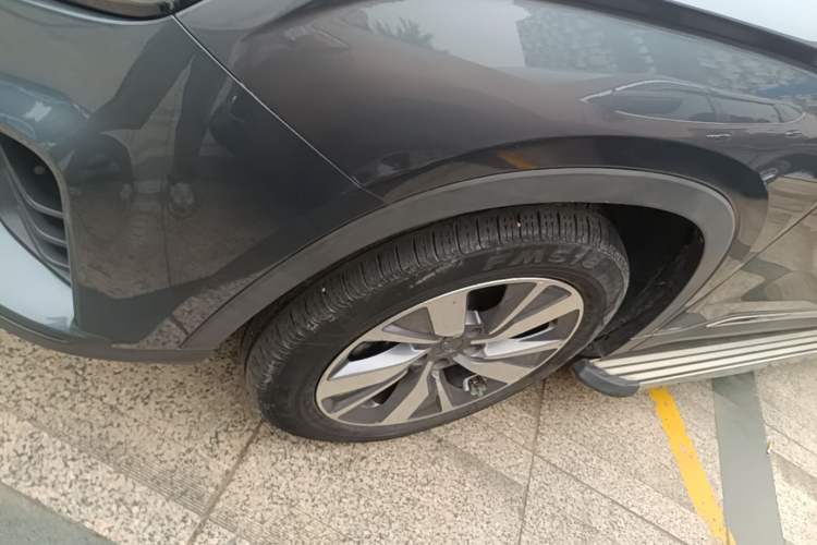 Used Geely Auto Haoyue 2020 1.8TD DCT Luxury 7-Seater Left Front Wheel Hub