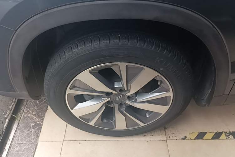 Used Geely Auto Haoyue 2020 1.8TD DCT Luxury 7-Seater Left Front Wheel Hub