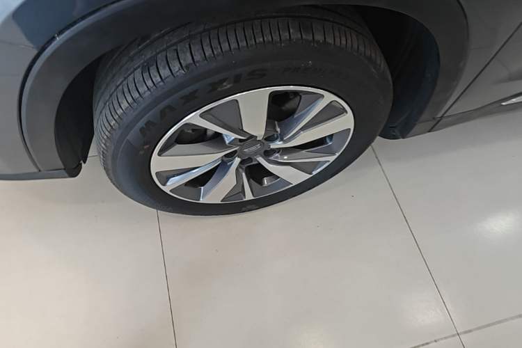 Used Geely Auto Haoyue 2020 1.8TD DCT Flagship 5-Seater Left Front Wheel Hub