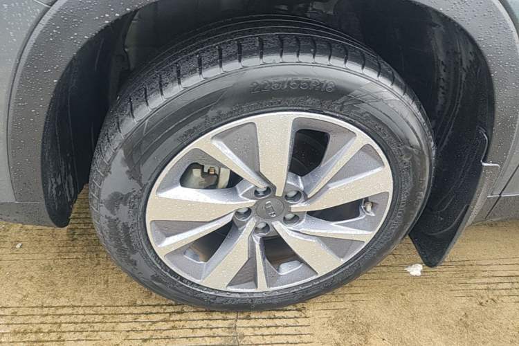 Used Geely Auto Haoyue 2020 1.8TD DCT Luxury 7-Seater Left Front Wheel Hub