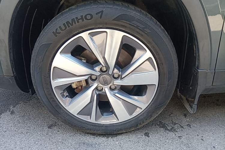 Used Geely Auto Haoyue 2020 1.8TD DCT Flagship 7-Seater Left Front Wheel Hub