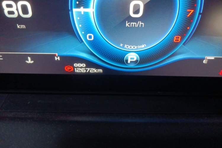 Used Geely Auto Haoyue 2020 1.8TD DCT Flagship 7-Seater Odometer Close Up